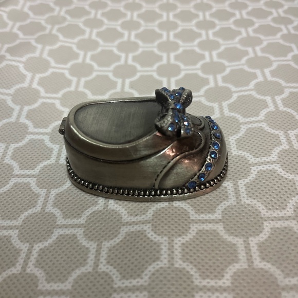 Silver metal baby shoe - Picture 6 of 6
